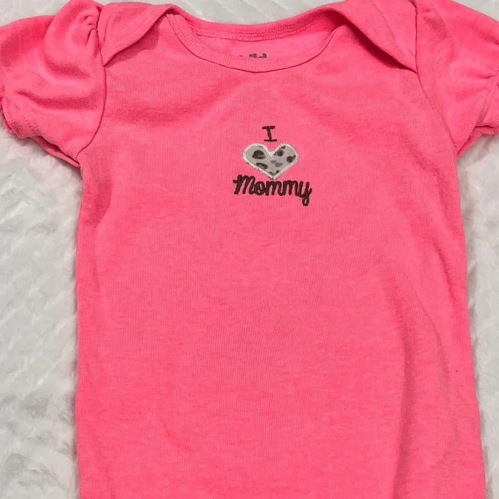 Carter's‎ Pink Bodysuit I Heart Mommy onsie shirt size 18 months